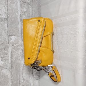 🤑3/$18 Marigold Yellow Pebbled Faux Leather Wristlet